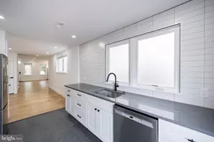 2009 E Cumberland St, Philadelphia, PA 19125 - Photo 11