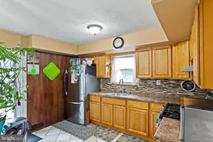 1043 Foster St, Philadelphia, PA 19116 - Photo 9