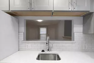 1701 Spruce St, Philadelphia, PA 19103 - Photo 5