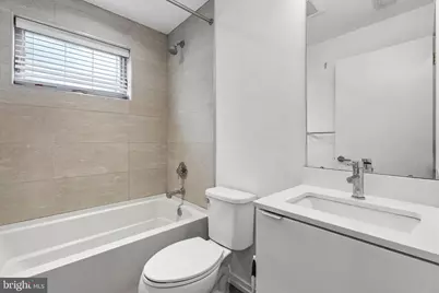 936 N Leithgow Street, Philadelphia, PA 19123 - Photo 9