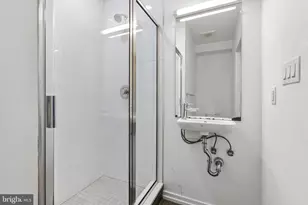 936 N Leithgow St, Philadelphia, PA 19123 - Photo 35