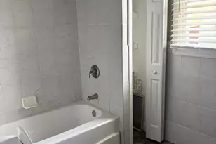 2439 S Clarion St, Philadelphia, PA 19148 - Photo 5