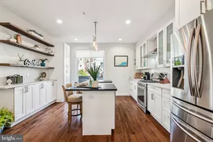 1029 Earl St, Philadelphia, PA 19125 - Photo 3