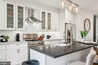 1029 Earl Street, Philadelphia, PA 19125 - Photo 5