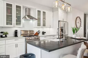 1029 Earl St, Philadelphia, PA 19125 - Photo 5