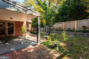 8862 Norwood Ave, Philadelphia, PA 19118 - Photo 11