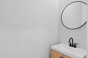 138 W Sharpnack St, Philadelphia, PA 19119 - Photo 19