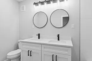 138 W Sharpnack St, Philadelphia, PA 19119 - Photo 37