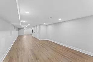 138 W Sharpnack St, Philadelphia, PA 19119 - Photo 41