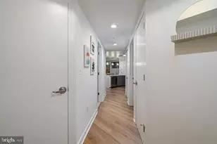 1034 Spruce St, Philadelphia, PA 19107 - Photo 11