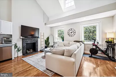 1015 Clinton Street #3, Philadelphia, PA 19107 - Photo 1