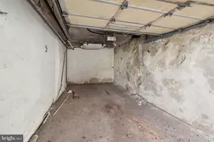 212 Idell St, Philadelphia, PA 19119 - Photo 47