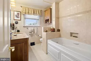 124 Delia Ln, Philadelphia, PA 19115 - Photo 17