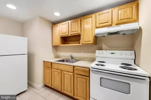 1933 Christian St, Philadelphia, PA 19146 - Photo 3