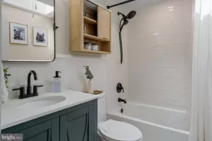 2050 St Albans St, Philadelphia, PA 19146 - Photo 15
