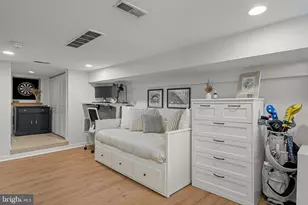 2050 St Albans St, Philadelphia, PA 19146 - Photo 21