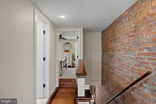 2050 St Albans St, Philadelphia, PA 19146 - Photo 11