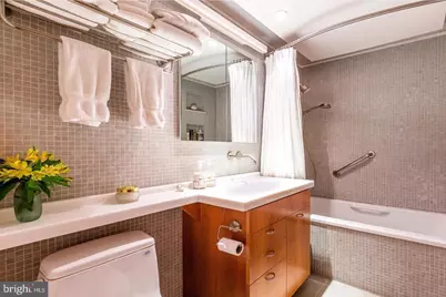 1725 Pine Street, Philadelphia, PA 19103 - Photo 9