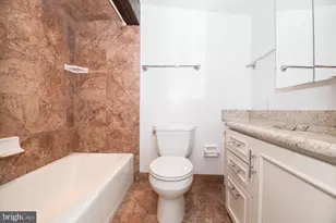 1725 Pine St, Philadelphia, PA 19103 - Photo 43