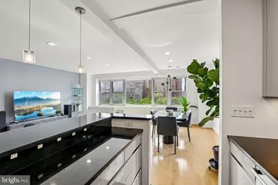 220 W Rittenhouse Square #10C, Philadelphia, PA 19103 - Photo 17