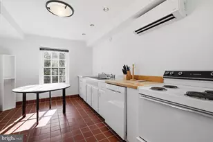 8219 St Martins Ln, Philadelphia, PA 19118 - Photo 43