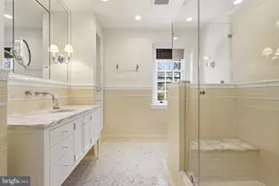 8219 St Martins Ln, Philadelphia, PA 19118 - Photo 19