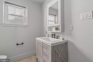 2729 Cambridge St, Philadelphia, PA 19130 - Photo 21