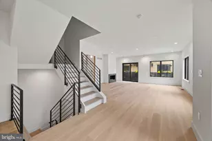 706 Latona St, Philadelphia, PA 19147 - Photo 3