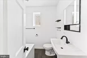 1915 S Woodstock St, Philadelphia, PA 19145 - Photo 17