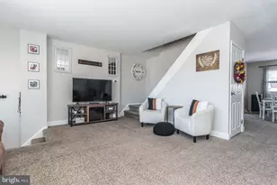 12718 Kenny Rd, Philadelphia, PA 19154 - Photo 9