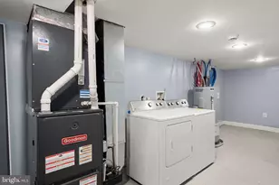 2051 Morris St, Philadelphia, PA 19145 - Photo 37