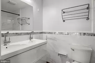 2051 Morris St, Philadelphia, PA 19145 - Photo 19