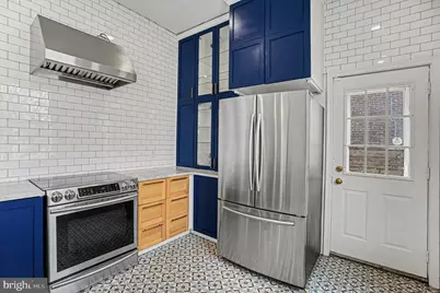 894 N 25th Street, Philadelphia, PA 19130 - Photo 7