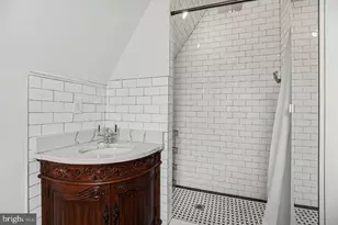 894 N 25th St, Philadelphia, PA 19130 - Photo 31