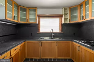 3633 Warren St, Philadelphia, PA 19104 - Photo 17