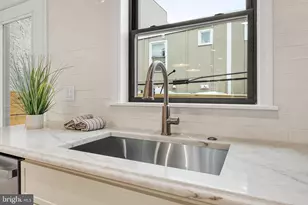 2240 Oakford St, Philadelphia, PA 19146 - Photo 9