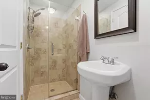 2114 Montrose St, Philadelphia, PA 19146 - Photo 17