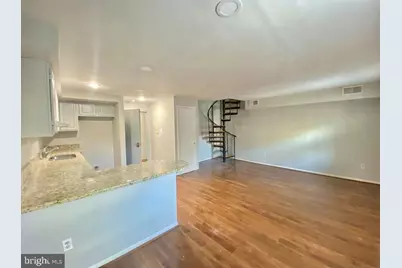 713 Walnut Street #3R, Philadelphia, PA 19106 - Photo 3