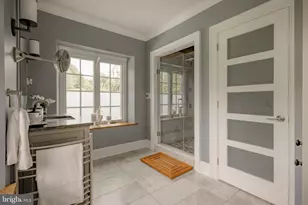 97 E Bells Mill Rd, Philadelphia, PA 19118 - Photo 27