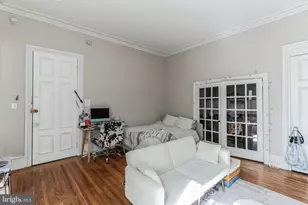 2008 Spruce St, Philadelphia, PA 19103 - Photo 3