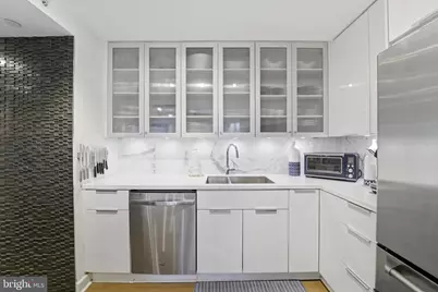 2020 Walnut Street #14CD, Philadelphia, PA 19103 - Photo 11