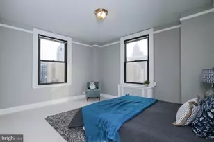 2031 Locust St, Philadelphia, PA 19103 - Photo 9