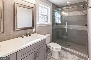 2132 McClellan St, Philadelphia, PA 19145 - Photo 9