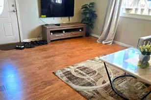 8008 Crispin St, Philadelphia, PA 19136 - Photo 7