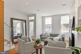 2123 Cypress St, Philadelphia, PA 19103 - Photo 3