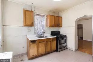 528 Dudley St, Philadelphia, PA 19148 - Photo 9