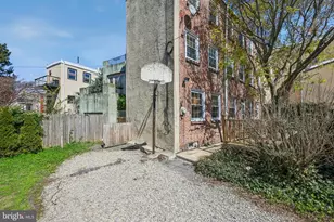 335-337R Poplar St, Philadelphia, PA 19123 - Photo 3