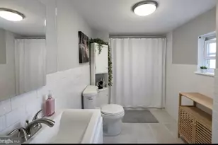 127 Sigel St, Philadelphia, PA 19148 - Photo 11