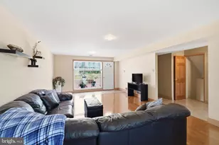 1119 Kent Ln, Philadelphia, PA 19115 - Photo 3