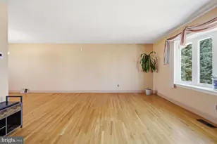 1119 Kent Ln, Philadelphia, PA 19115 - Photo 9